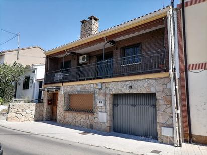 Exterior view of Single-family semi-detached for sale in Valdeolmos-Alalpardo