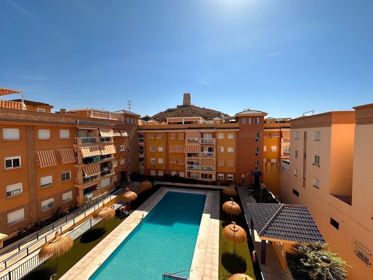 Vista exterior de Àtic en venda en Torrox amb Aire condicionat, Calefacció i Terrassa