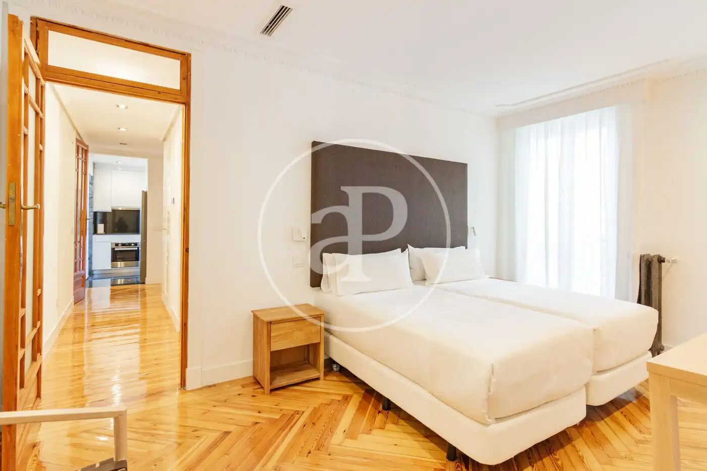 Dormitori de Àtic de lloguer en Madrid amb Aire condicionat, Calefacció i Terrassa