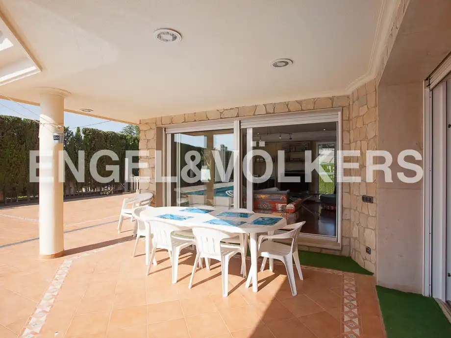 Terraza de Casa o chalet en venta en Serra con Calefacción, Jardín privado y Trastero