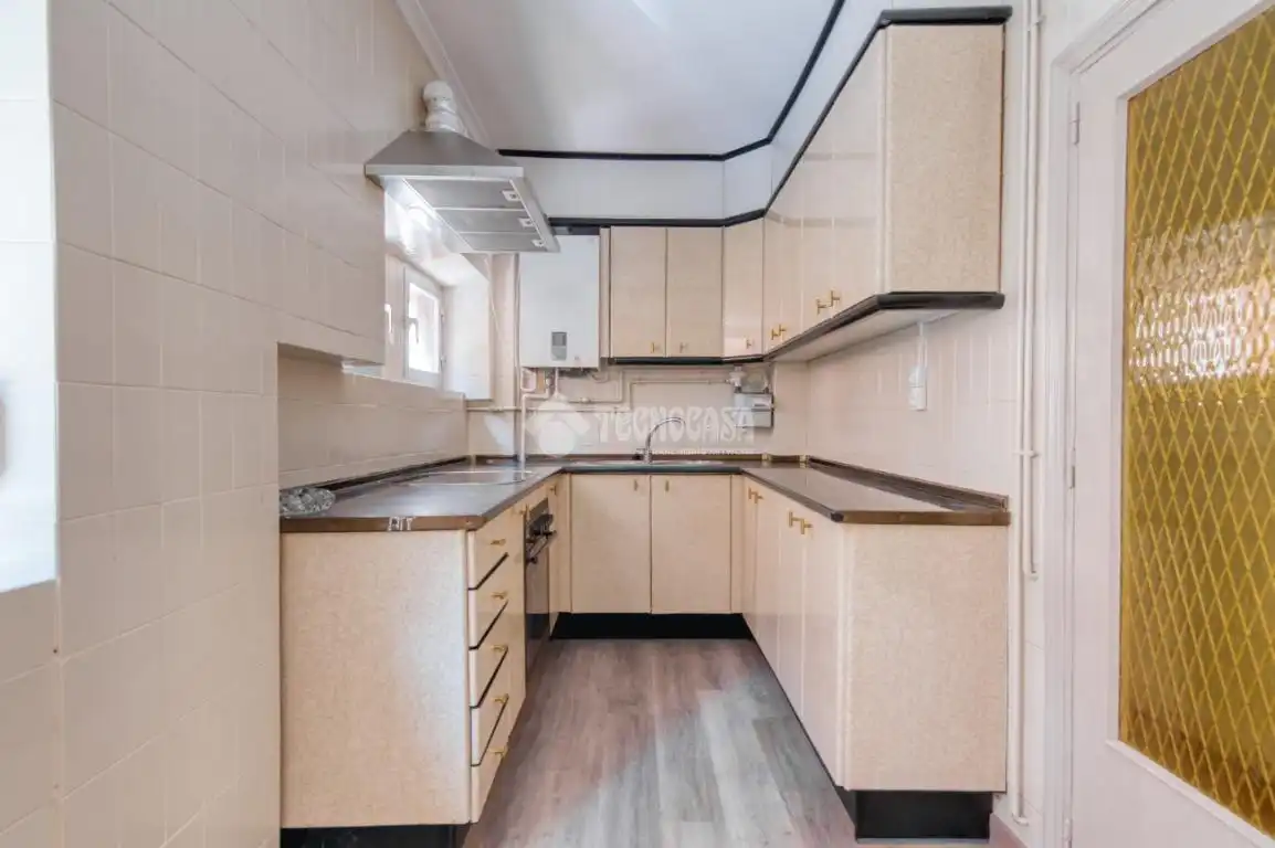 Kitchen of Flat for rent in Salamanca  with Heating