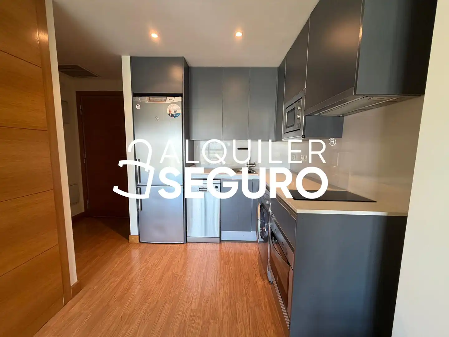 Cocina de Loft de alquiler en Madrid con Aire acondicionado, Calefacción y Trastero