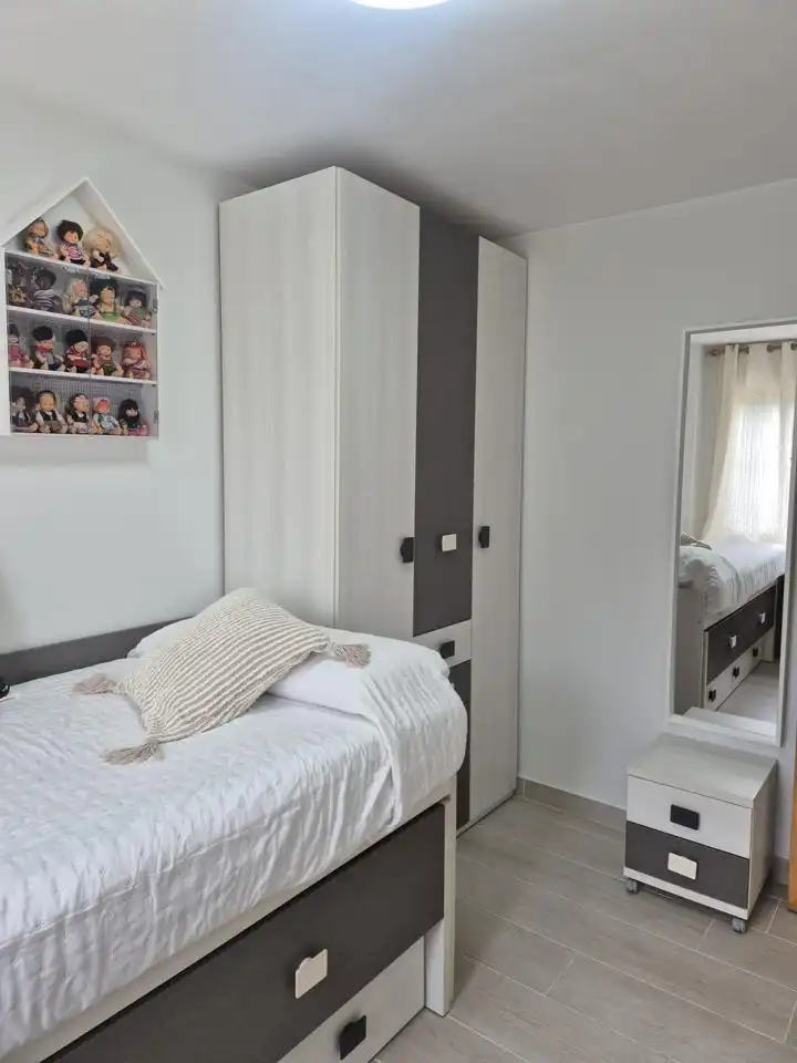 Schlafzimmer von Erdgeschoss zur Miete in Hazas de Cesto mit Heizung und Möbliert
