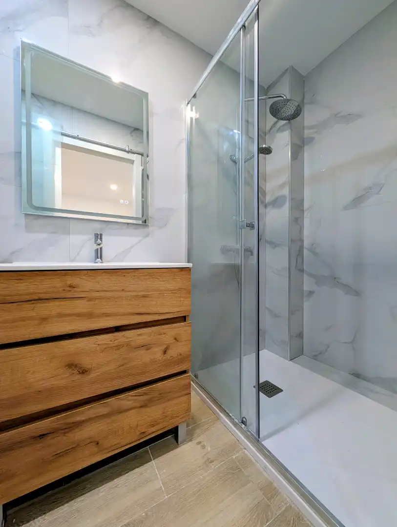 Baño de Piso en venta en Badalona con Parquet y Horno
