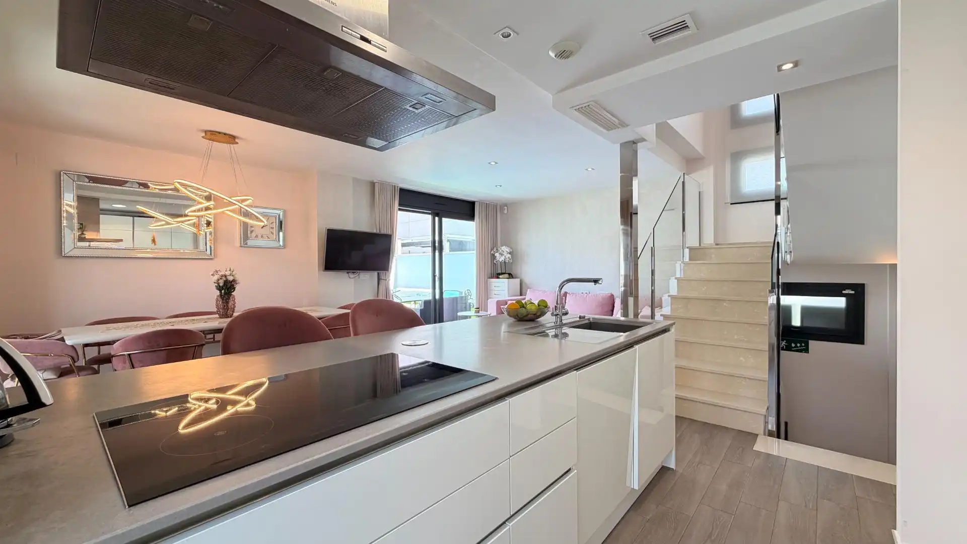 Kitchen of Houses for sale in Torrevieja  with Air Conditioner, Private garden and Terrace