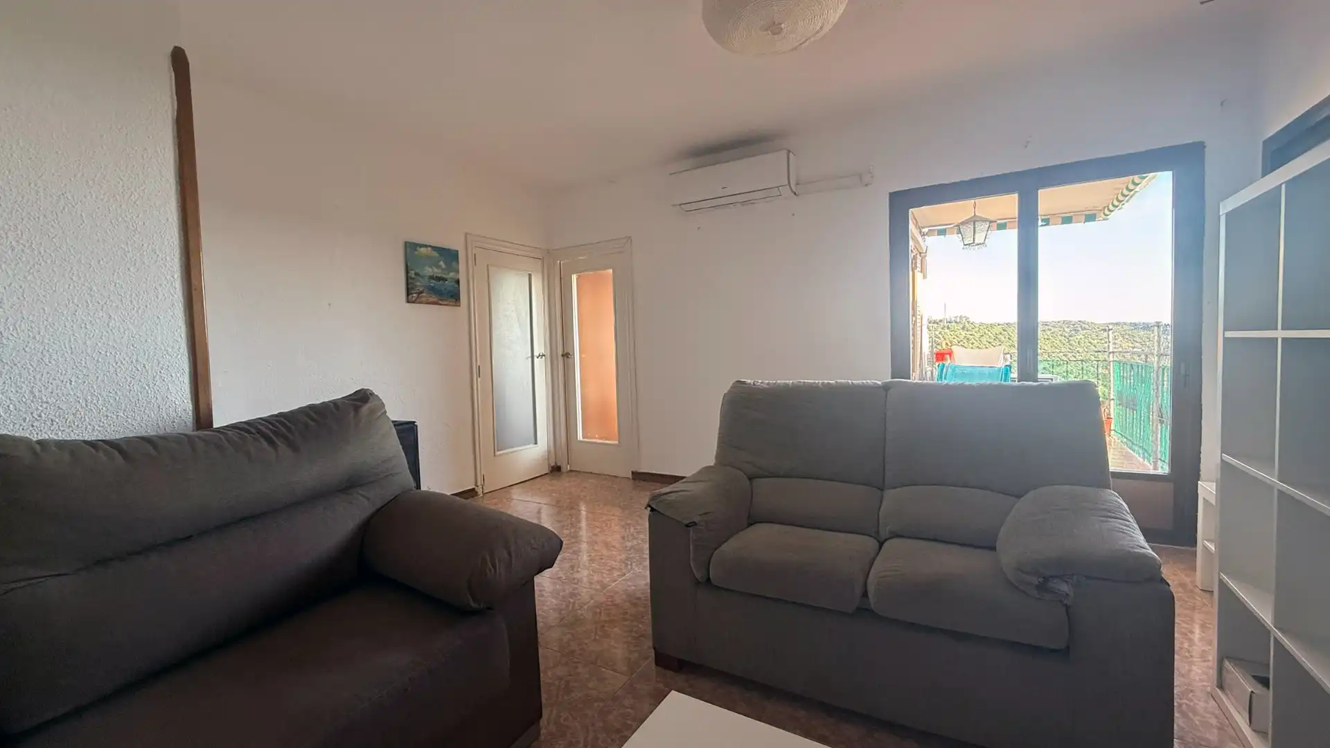 Sala de estar de Piso en venta en Aldea del Fresno con Aire acondicionado, Terraza y Amueblado