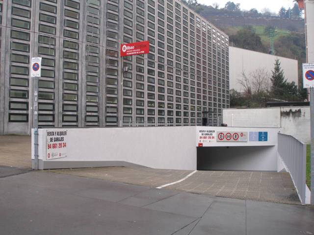 Garaje en Venta en Lekanda en La Peña