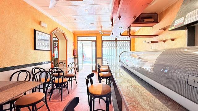 Local comercial en Venta en Avenida del Papa Luna en Playa Norte