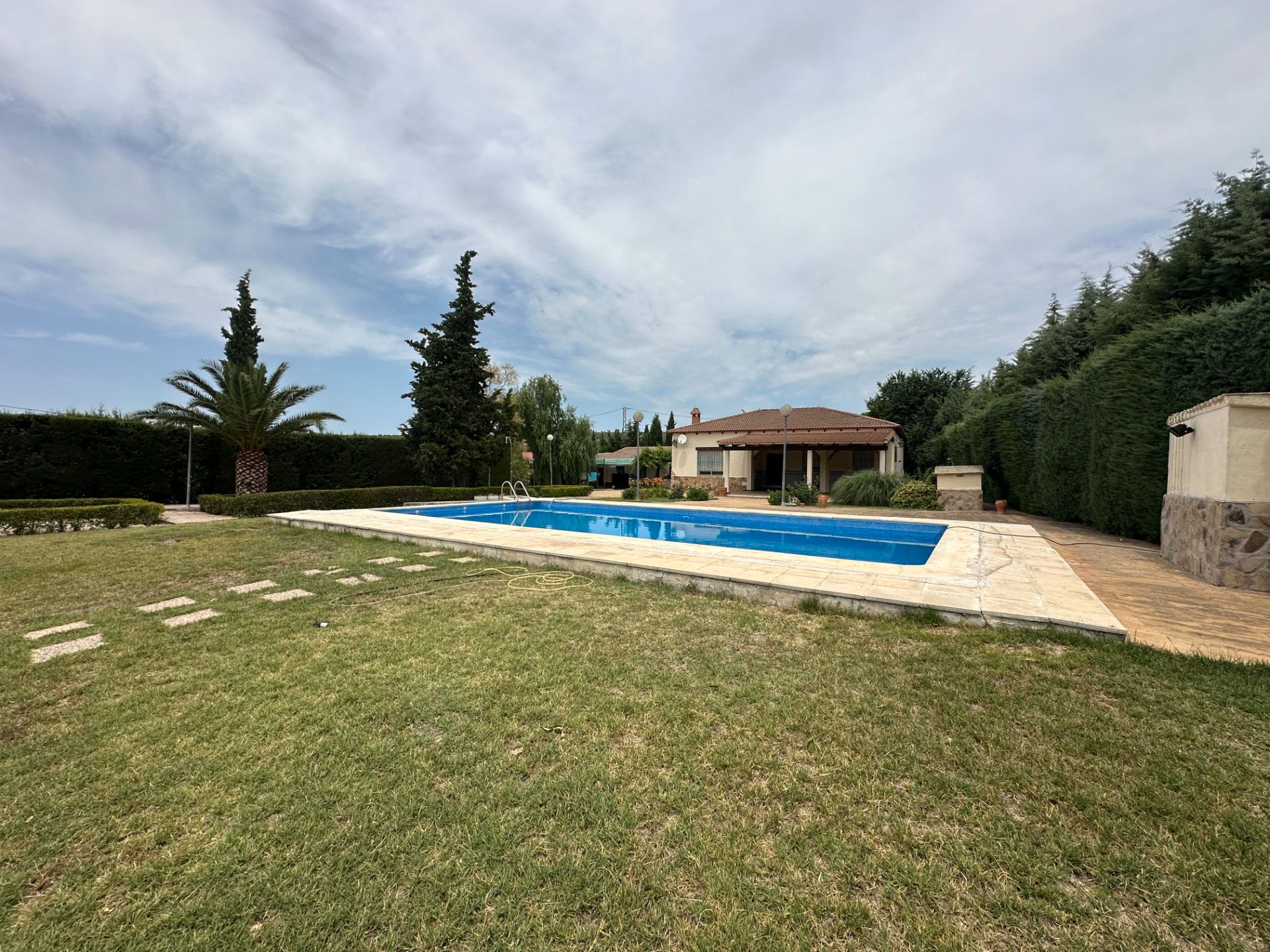 Piscina de Casa o xalet en venda en Úbeda amb Jardí privat, Traster i Piscina