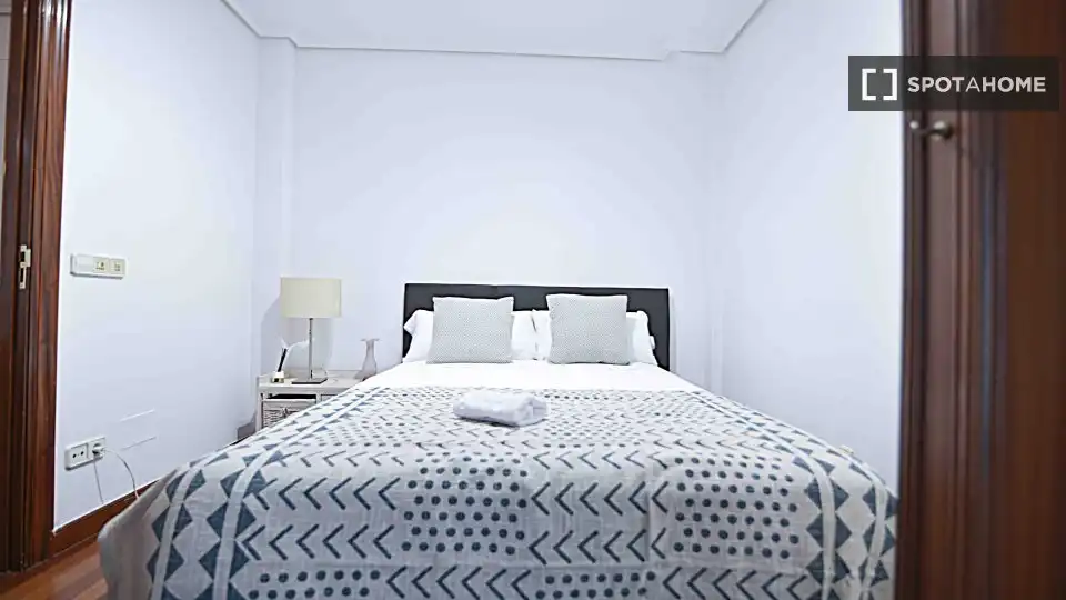 Habitación de Piso para compartir en Santander con Aire acondicionado, Calefacción y Amueblado