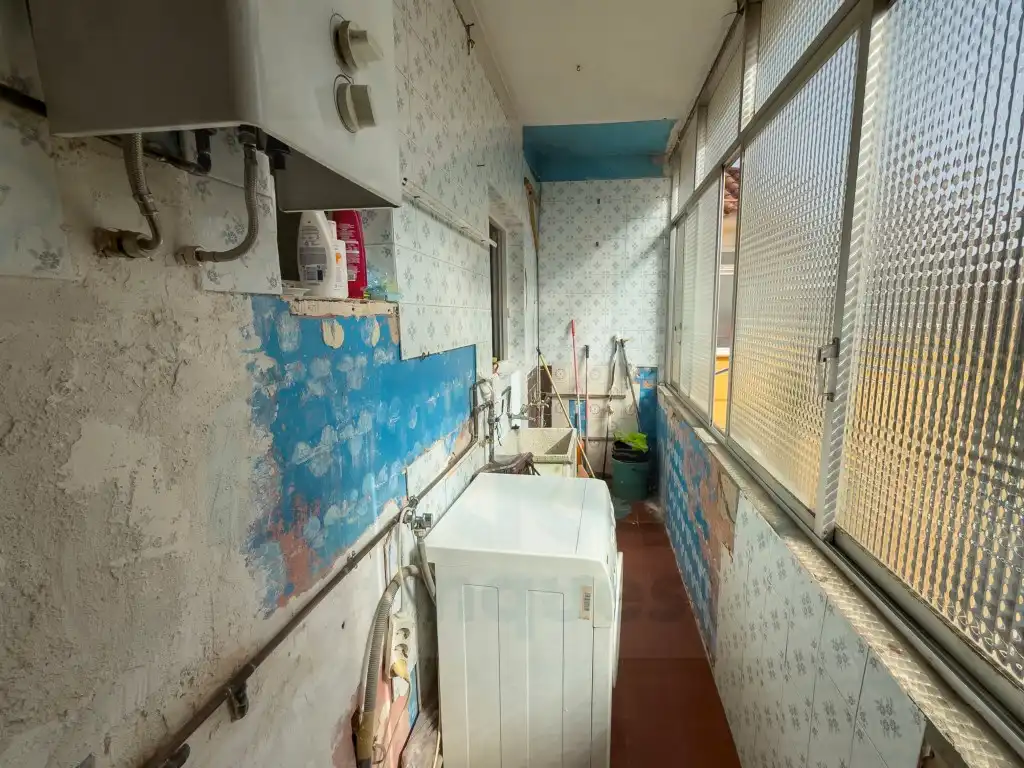 Bathroom of Flat for sale in Cornellà de Llobregat