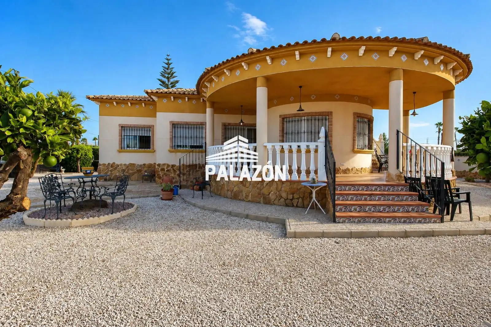 Vista exterior de Casa o chalet de alquiler en Catral con Piscina y Amueblado