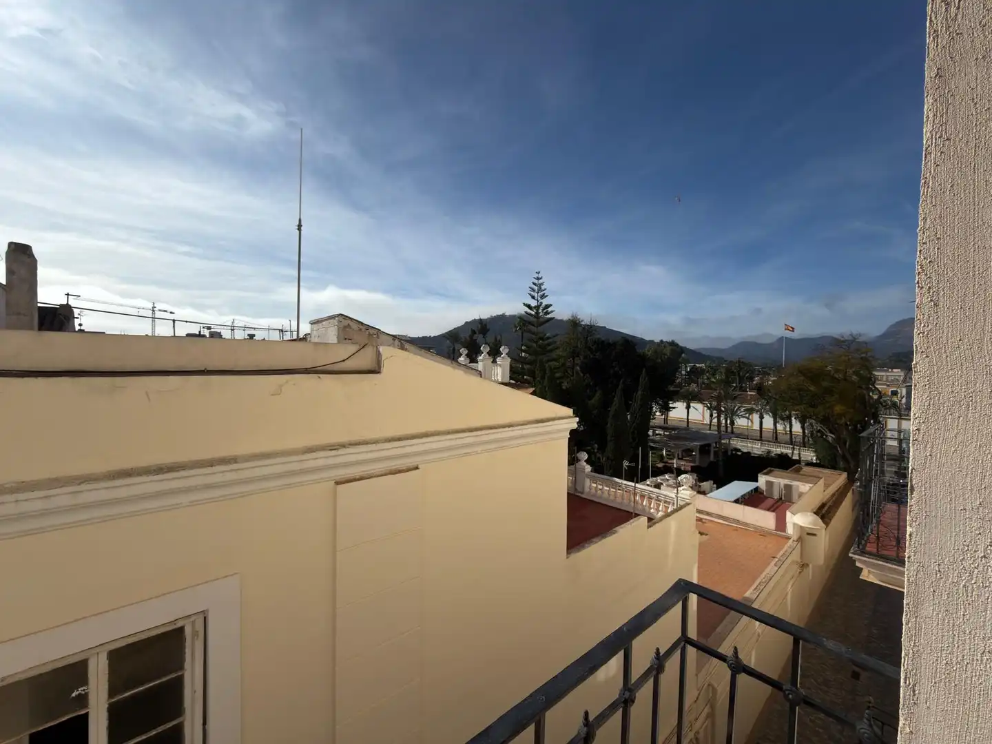 Vista exterior de Piso en venta en Cartagena con Parquet, Horno y Balcón