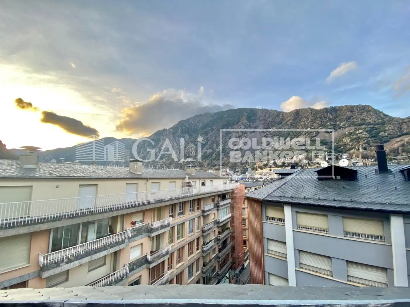 Penthouse with lift to rent in Calle Maria Pla, imagen 17