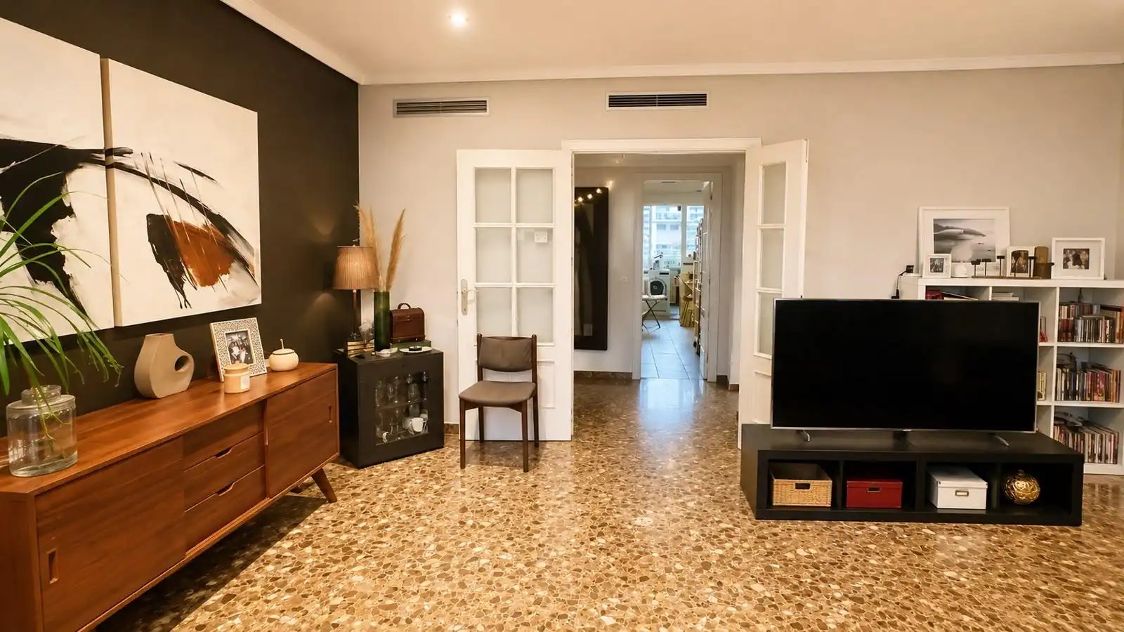 Living room of Flat for sale in Valencia  with Air Conditioner, Heating and Private garden