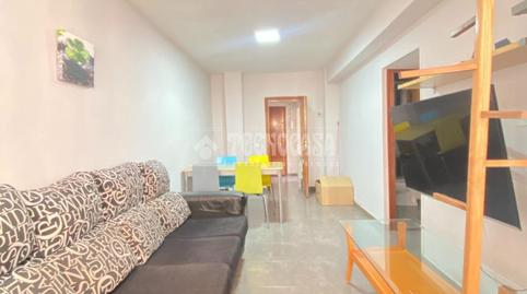 Foto 2 de Piso en venta en Juan de la Cierva, Getafe