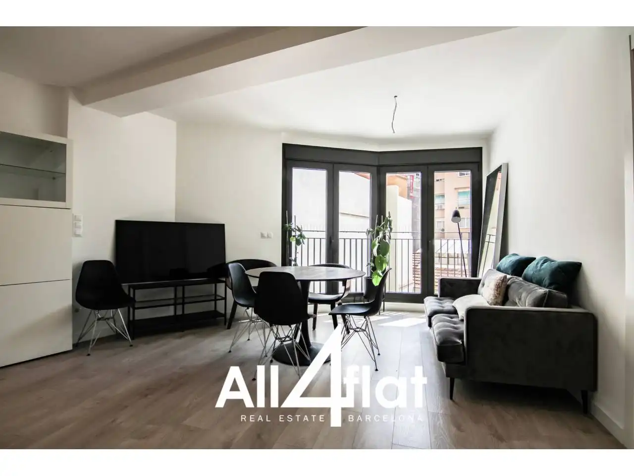Living room of Flat for rent in Barcelona  with Air Conditioner, Heating and Parquet flooring