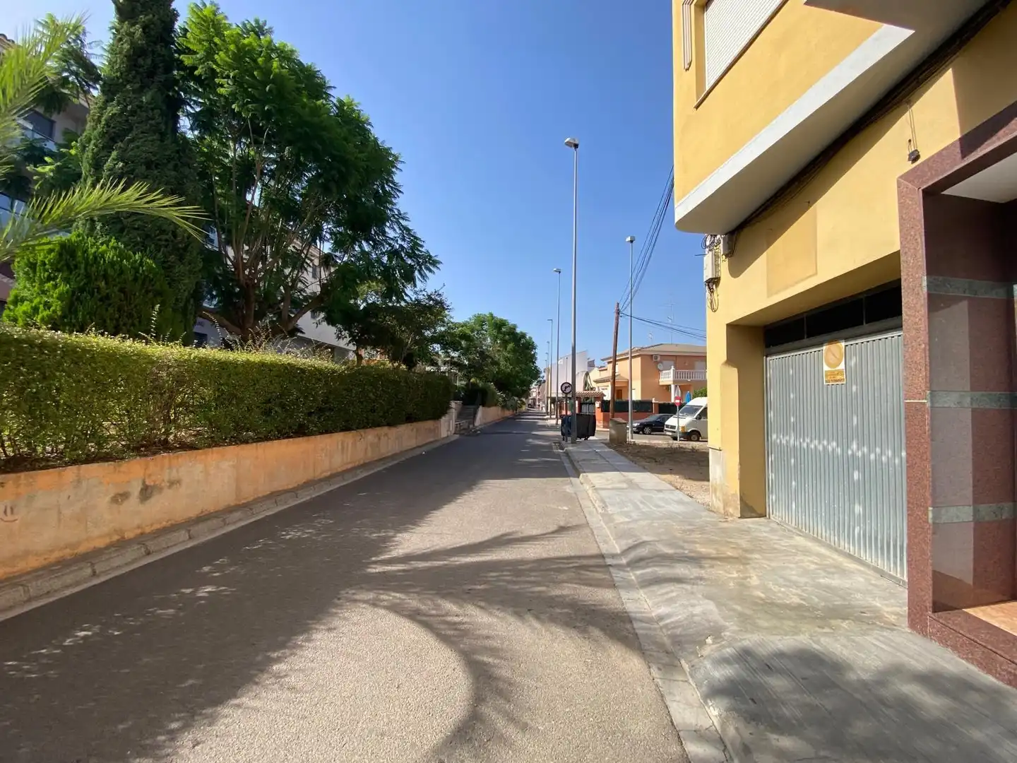 Außenansicht von Garage zum Verkauf in Anna