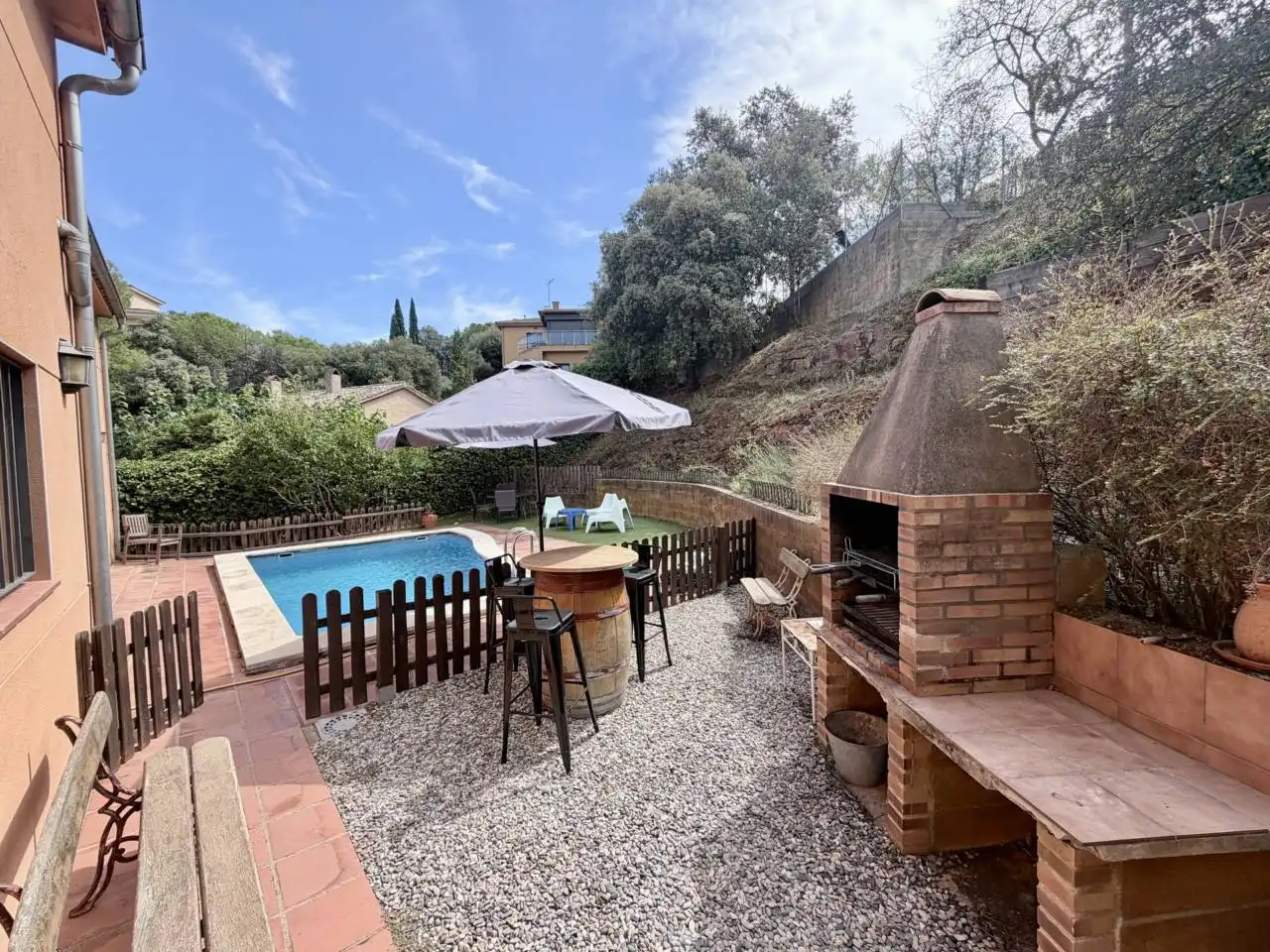 Casa amb piscina en venda a Vacarisses