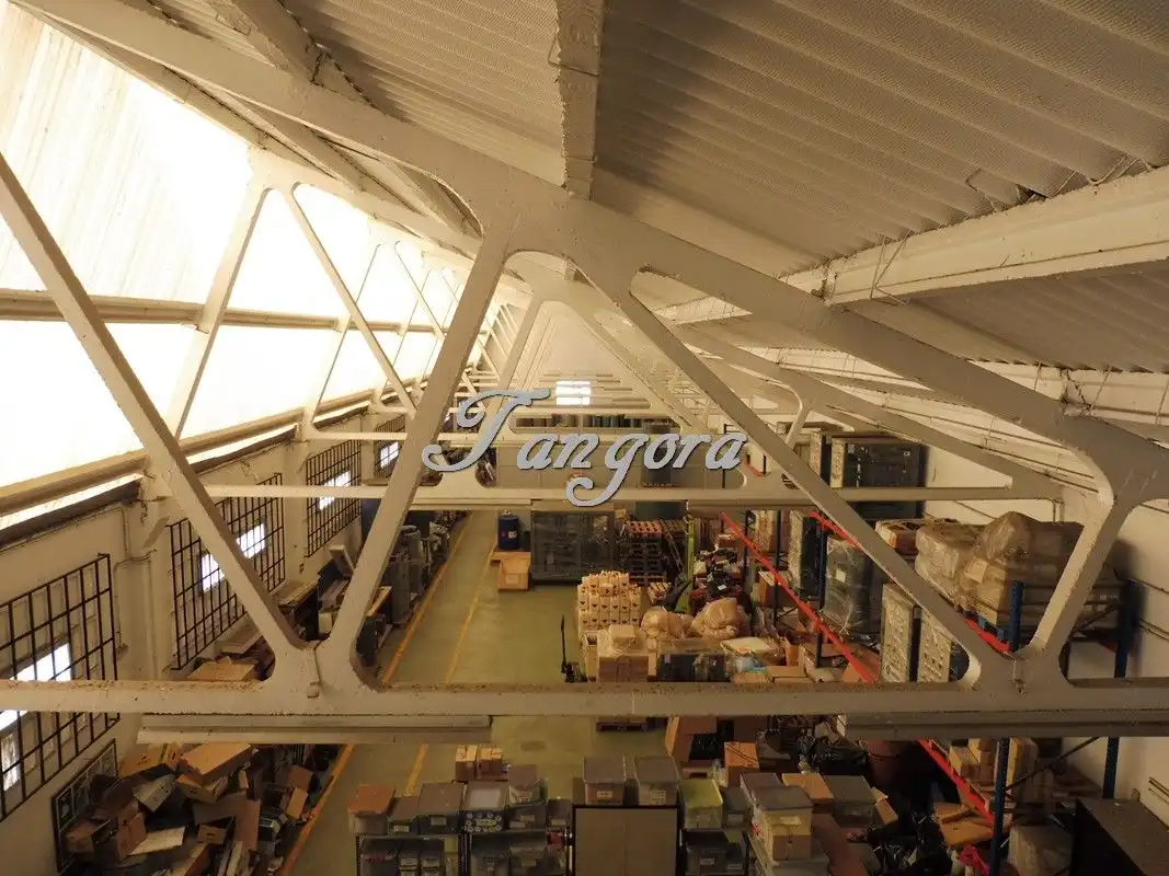 Nave industrial en venta en Derio