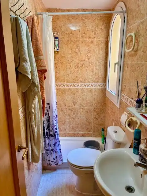 Bany de Estudi en venda en Mont-roig del Camp amb Aire condicionat, Calefacció i Piscina comunitària