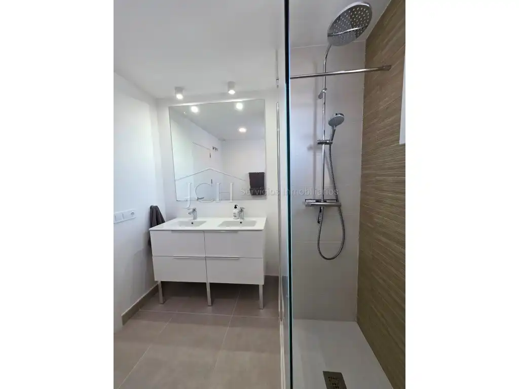 Baño de Ático de alquiler en Estepona con Amueblado