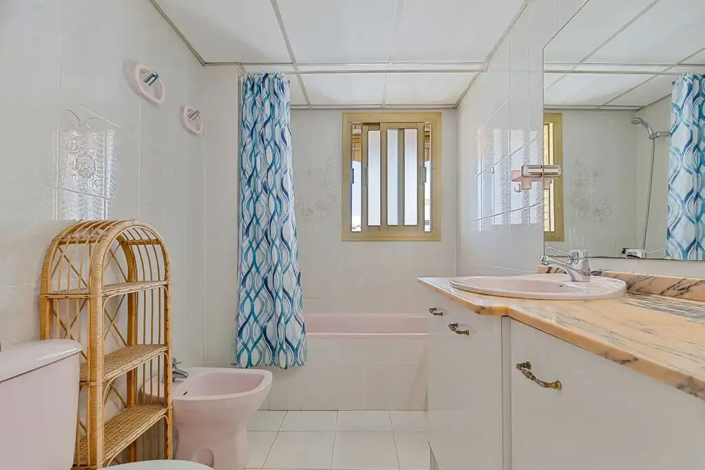 Apartamento con ascensor en venta en Playa de los Boliches, imagen 17
