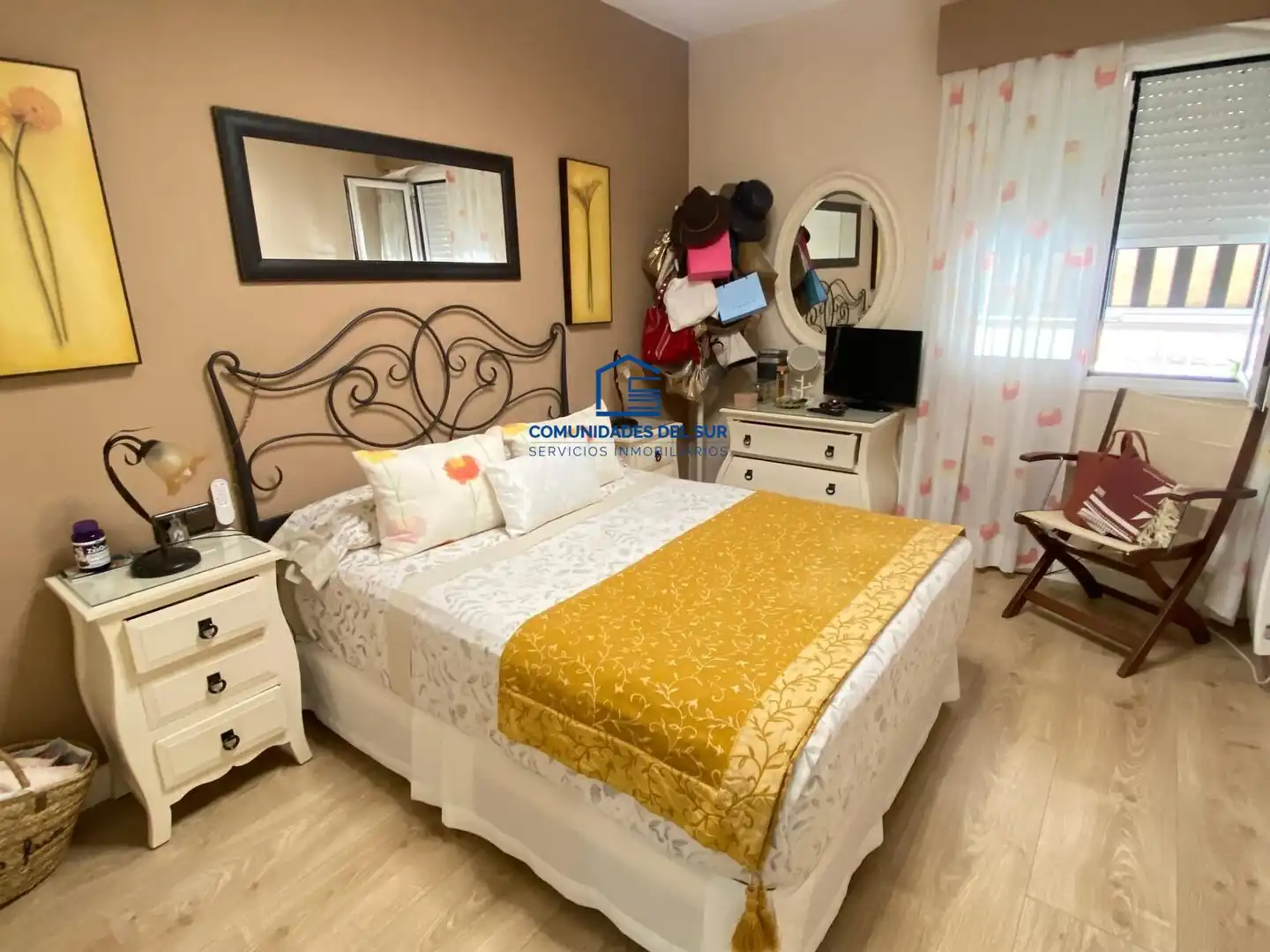 Dormitori de Apartament de lloguer en Cádiz amb Terrassa i Moblat