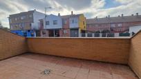 Vista exterior de Casa adosada en venda en Pedrola amb Aire condicionat, Calefacció i Terrassa