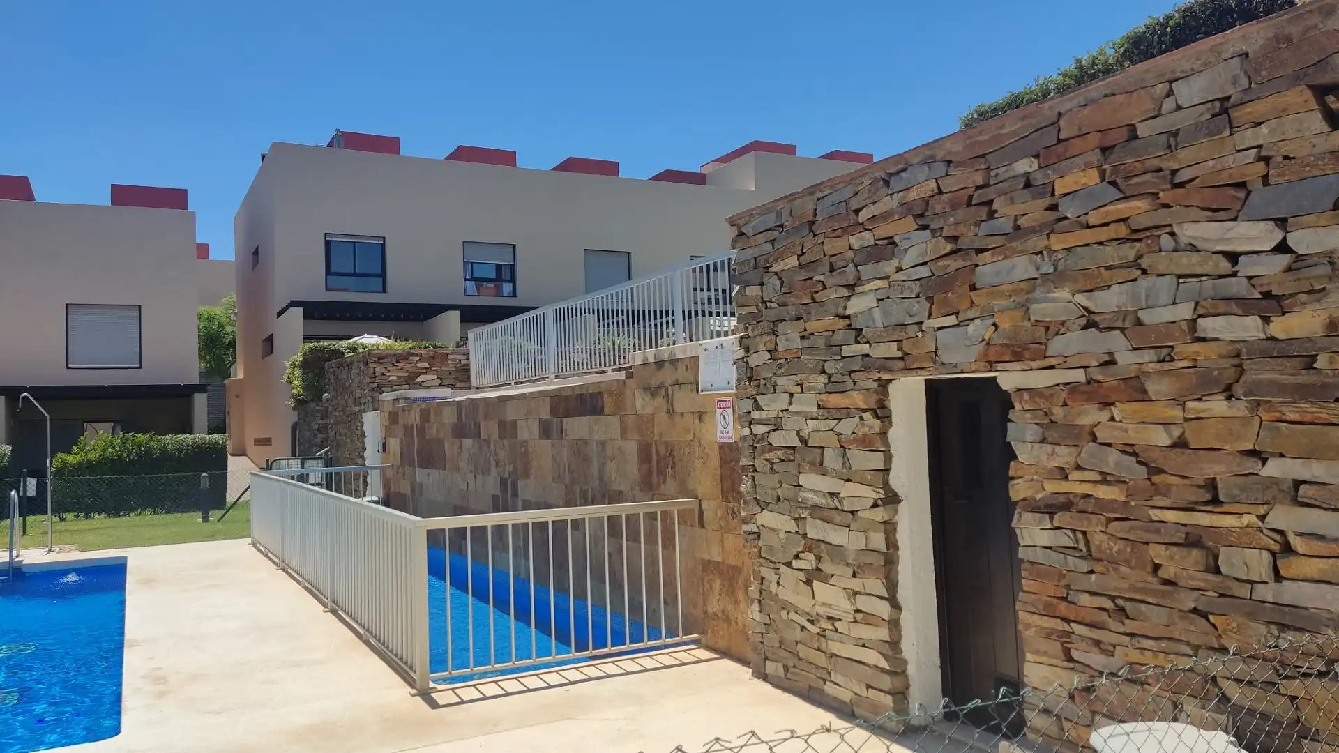 Schwimmbecken von Maisonette zum Verkauf in Vera mit Klimaanlage, Heizung und Privatgarten