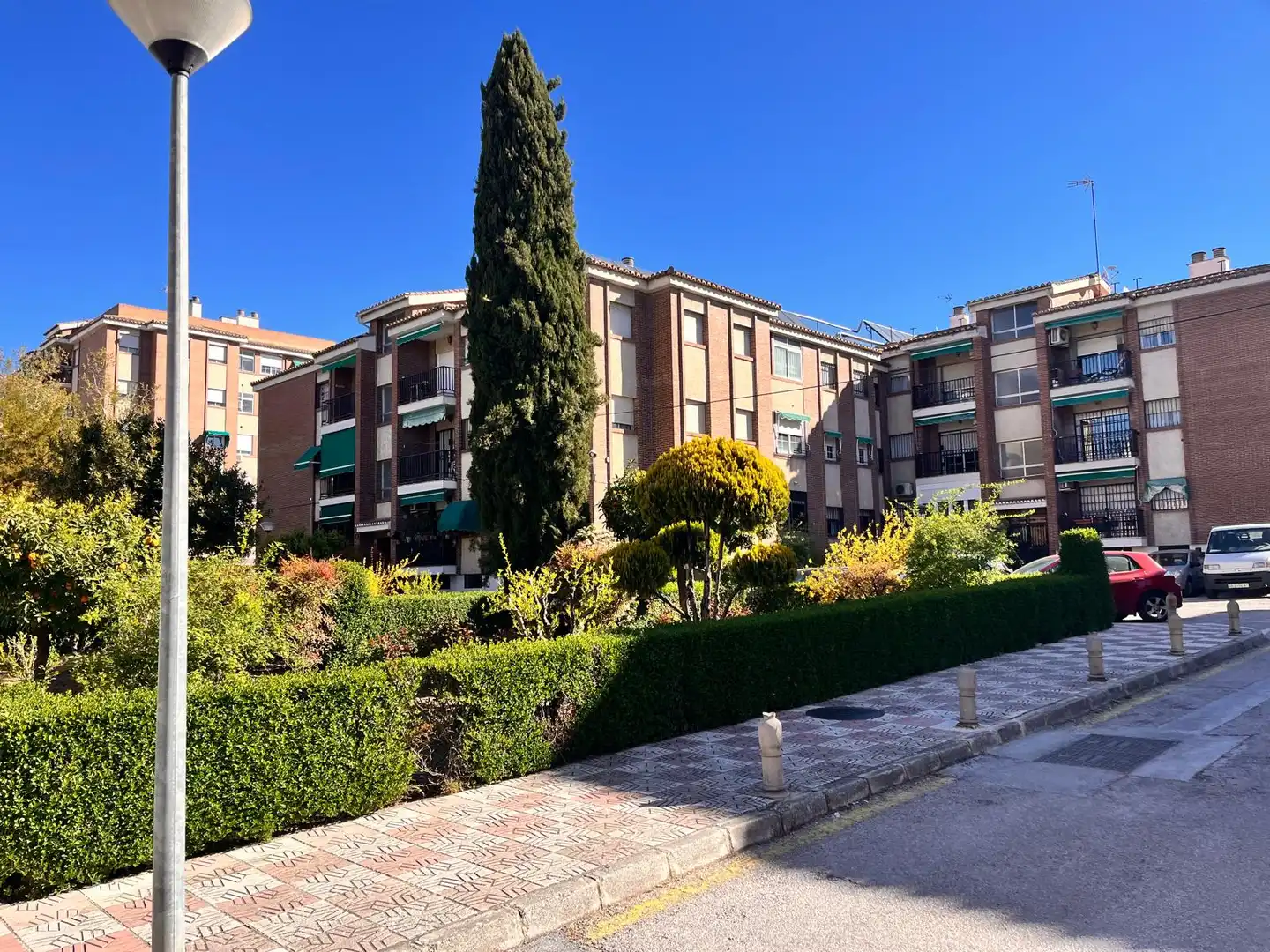 Vista exterior de Pis en venda en  Granada Capital amb Aire condicionat, Traster i Balcó