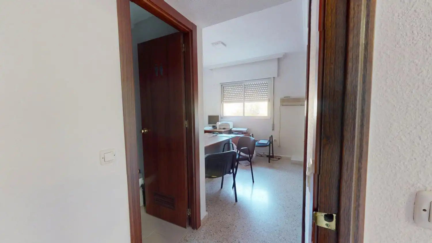 Office for rent in Montequinto  with Air Conditioner and Terrace