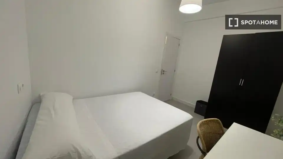 Room in Feria