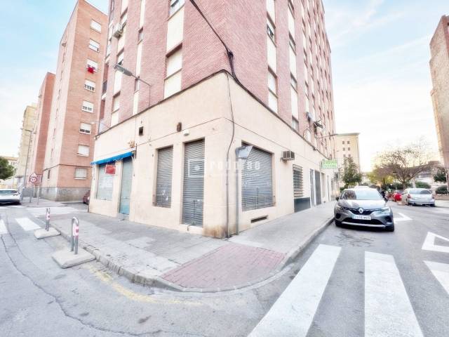 Local comercial en Venta en FAMA en Vistabella