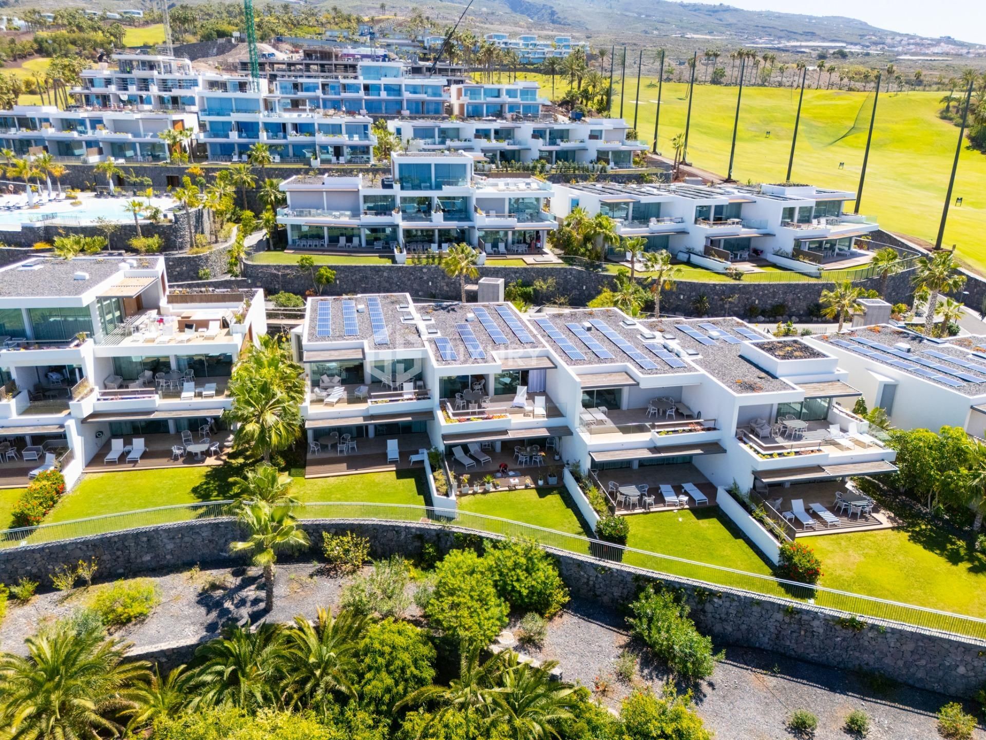 Vista exterior de Pis en venda en Guía de Isora amb Aire condicionat, Jardí privat i Terrassa