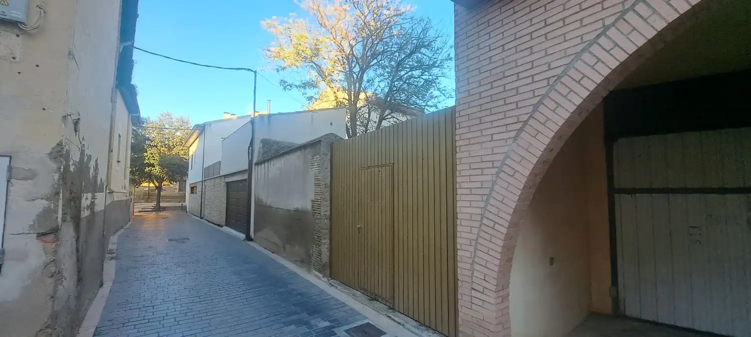 Außenansicht von Residential zum Verkauf in Huesca
