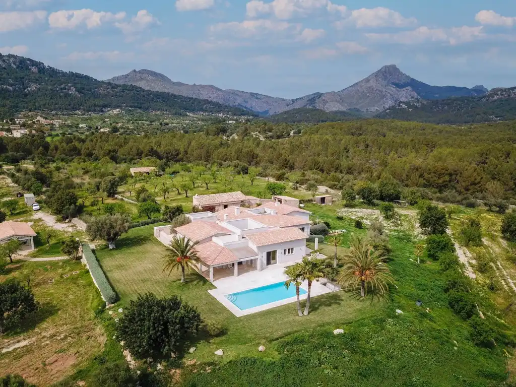 Casa rústica con piscina en venta en Calvià pueblo