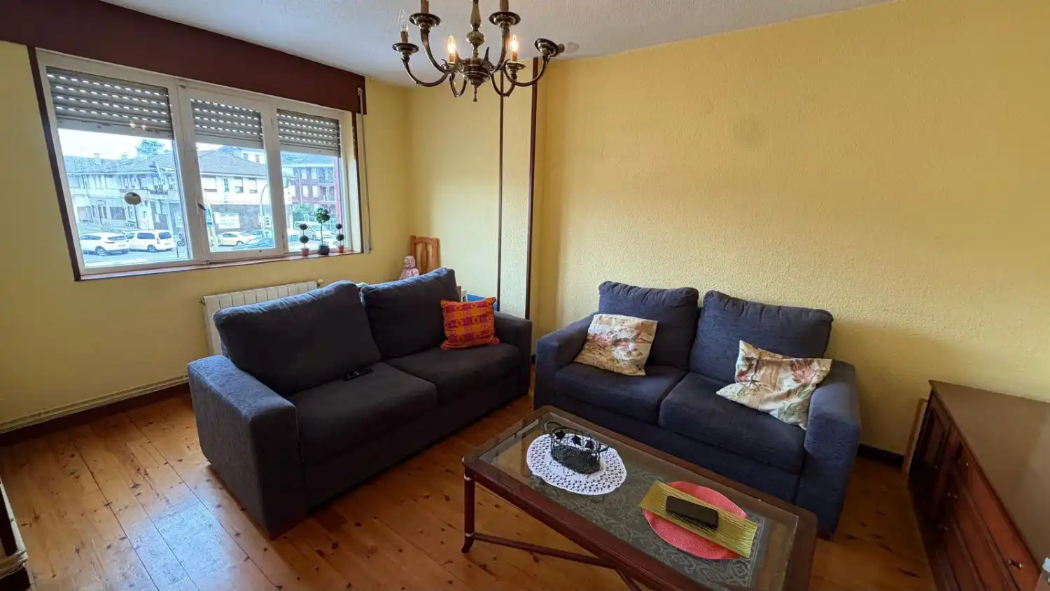 Sala de estar de Casa o chalet en venta en Bárcena de Cicero con Calefacción, Terraza y Trastero