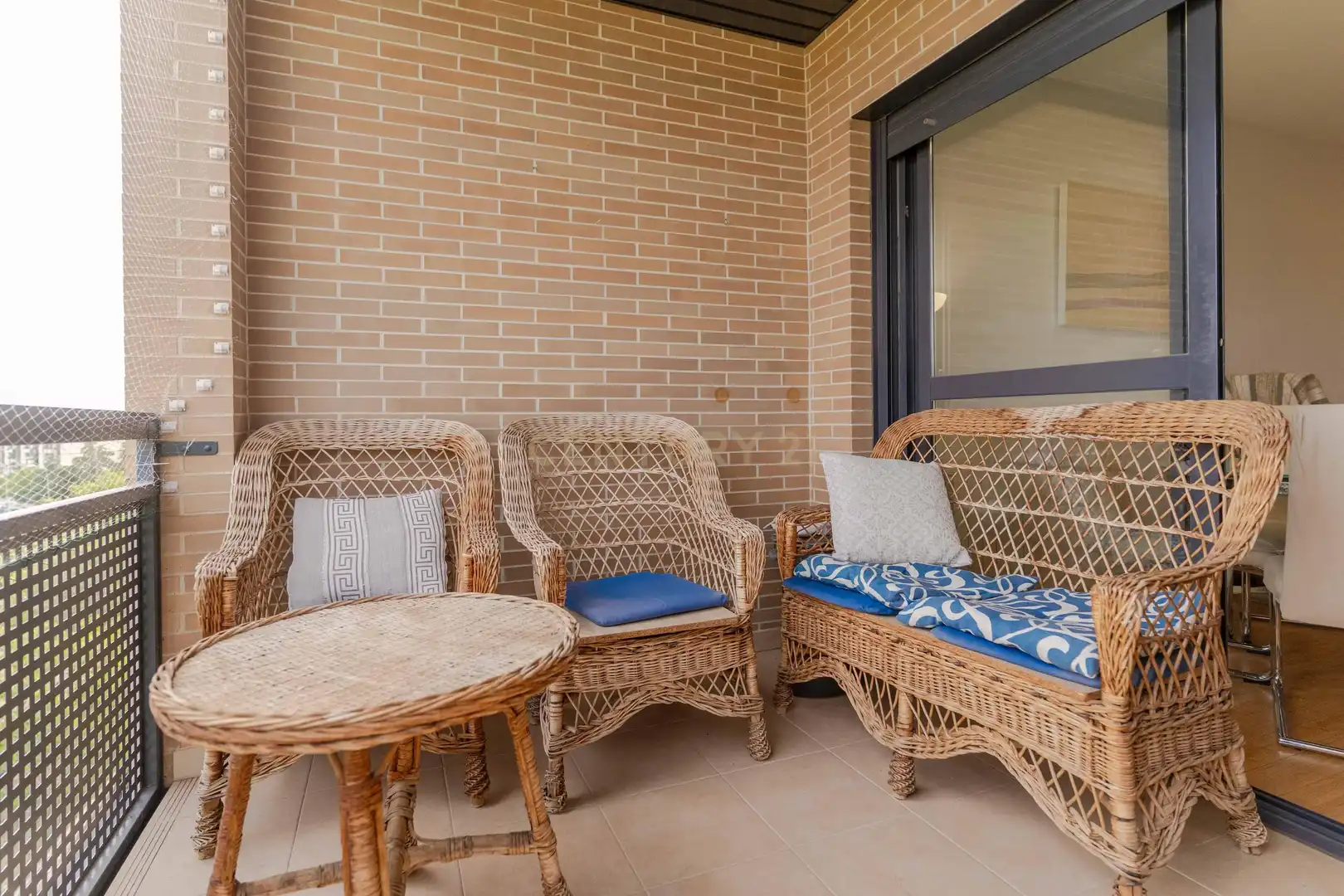 Terraza de Piso en venta en Granada con Jardín privado, Trastero y Piscina comunitaria