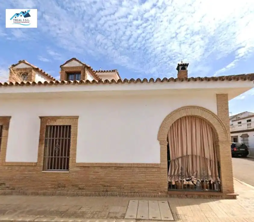 Vista exterior de Casa o xalet en venda en La Luisiana