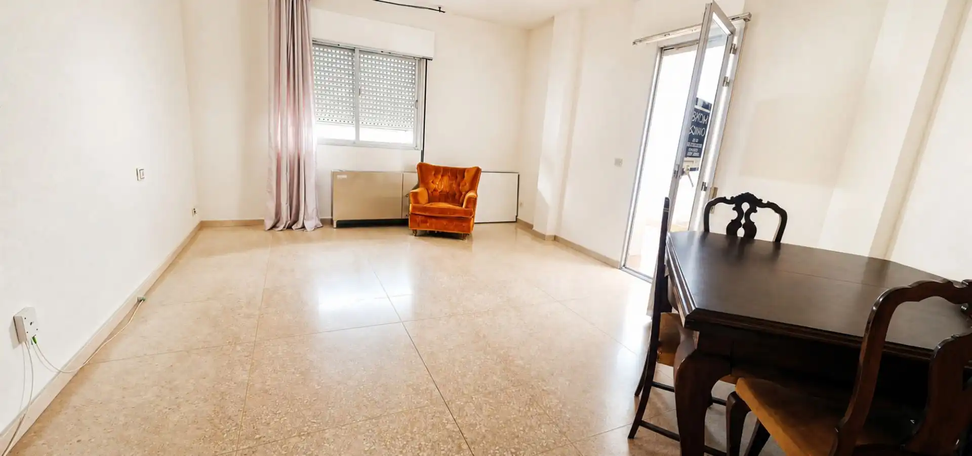 Living room of Flat for sale in Navalmoral de la Mata  with Terrace and Furnished