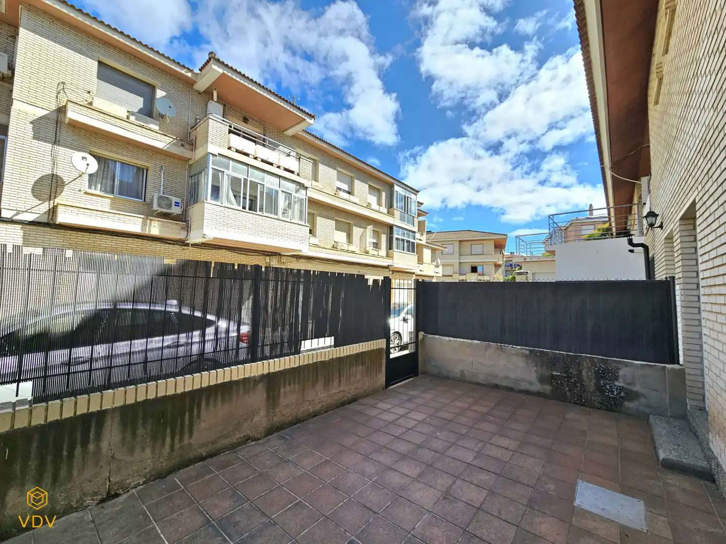 Vista exterior de Casa adosada en venda en Cintruénigo amb Calefacció, Parquet i Terrassa
