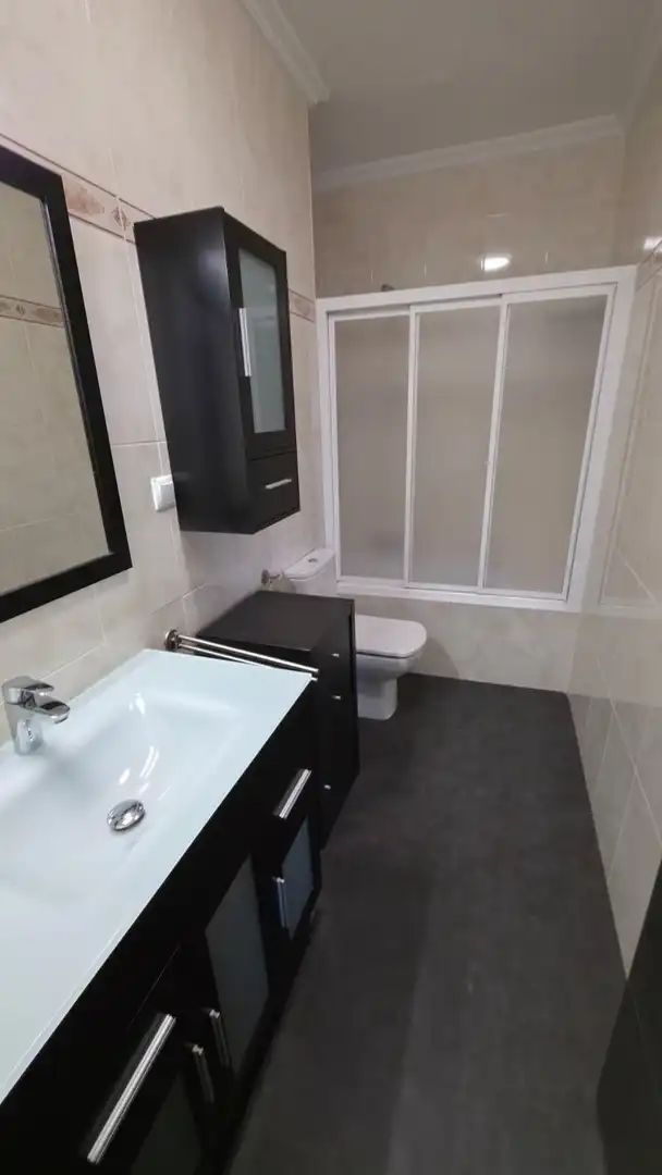 Flat for rent in de La Banqueta, Santa Bárbara - Ciudad Deportiva
