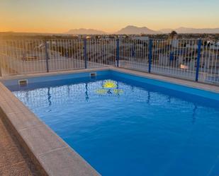 Piscina de Apartament de lloguer en Rojales amb Aire condicionat, Calefacció i Piscina