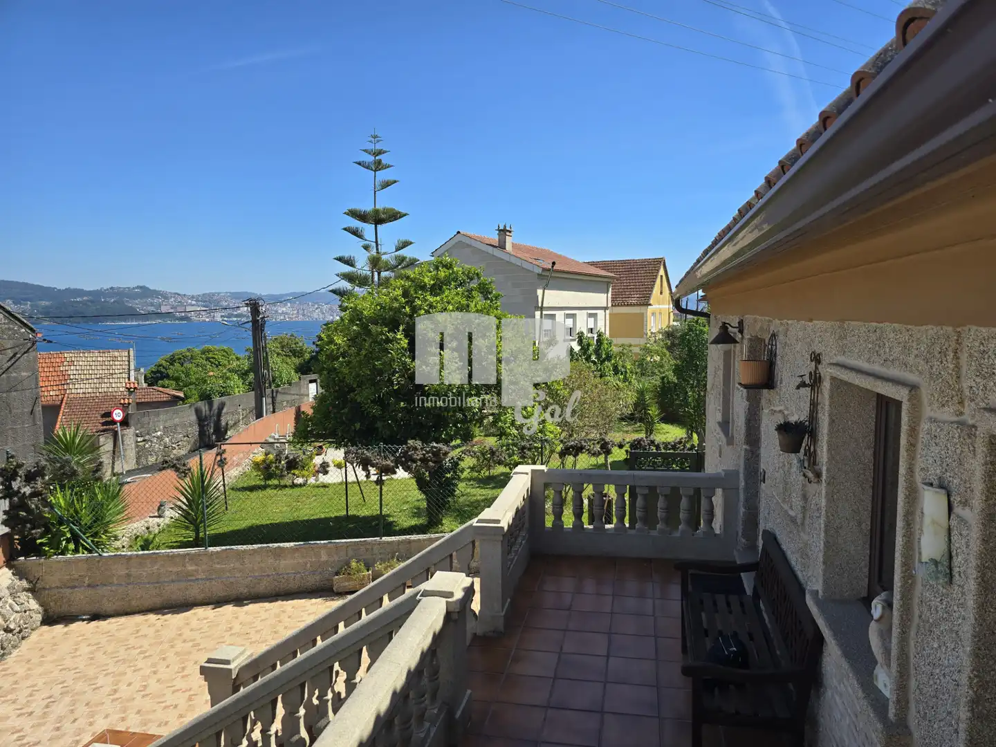 Terrassa de Finca rústica en venda en Moaña amb Jardí privat, Traster i Moblat