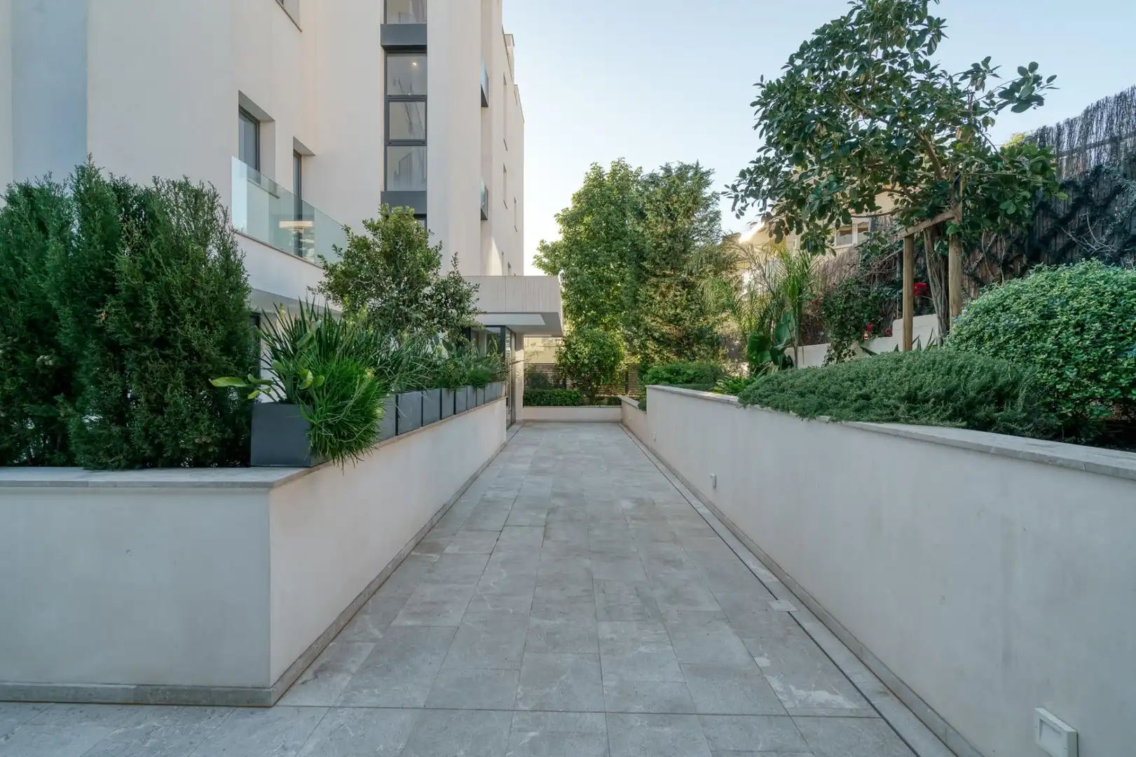 Terrasse von Erdgeschoss zum Verkauf in  Palma de Mallorca mit Klimaanlage, Heizung und Privatgarten