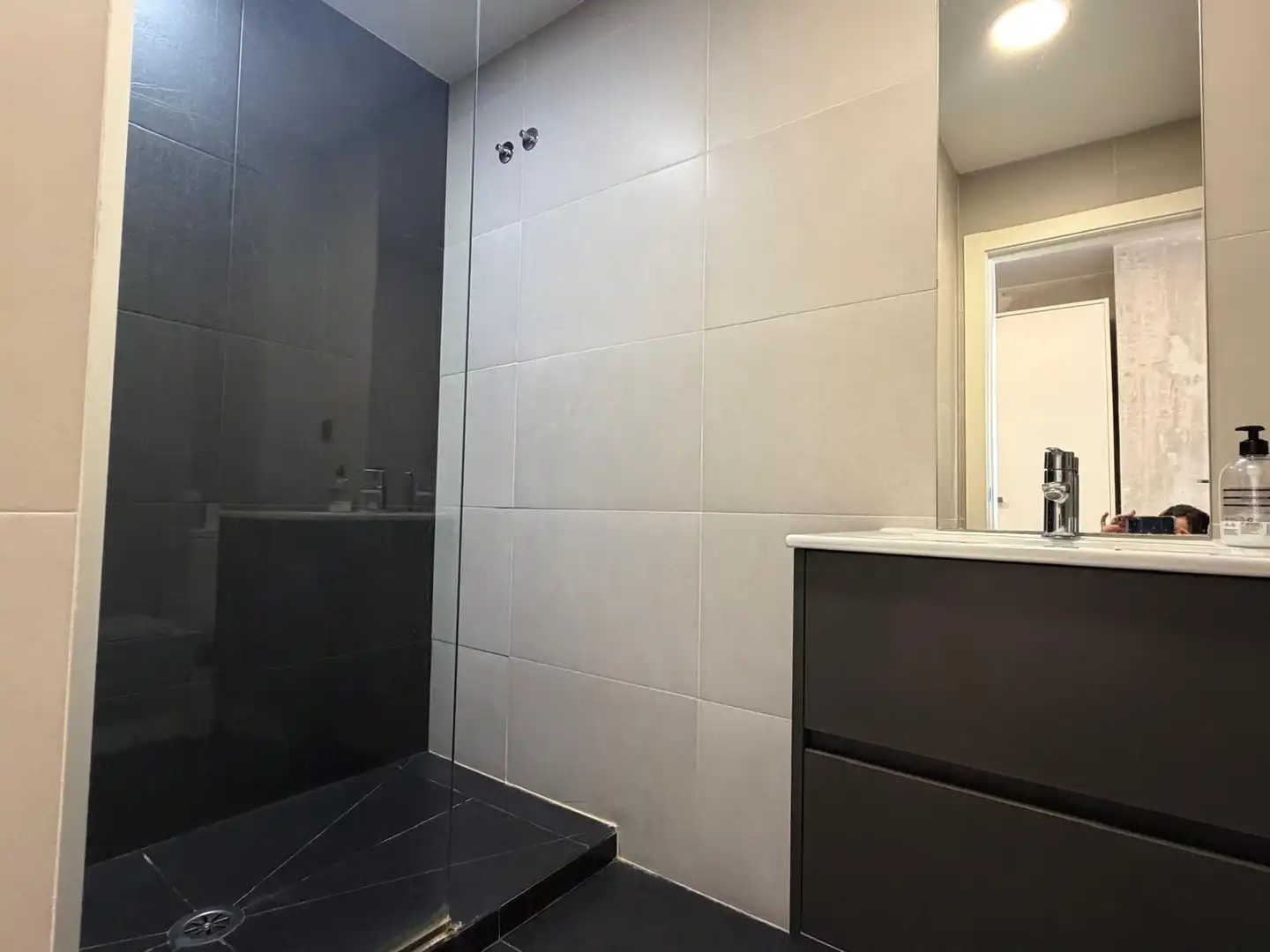 Baño de Ático en venta en Elche / Elx con Aire acondicionado, Terraza y Amueblado