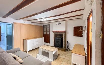 Sala d'estar de Casa o xalet en venda en Utiel amb Calefacció i Terrassa