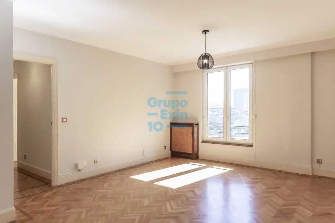 Habitación de Piso de alquiler en Donostia - San Sebastián  con Balcón