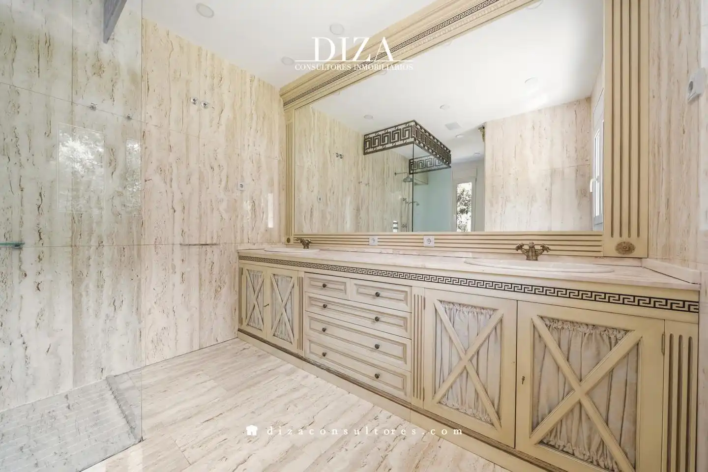 Bathroom of Houses for rent in Madrid  with Air Conditioner, Heating and Private garden